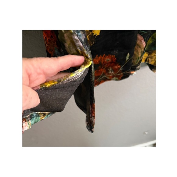 Calessa Tunic Top 1X Bright Floral black Velvet Burnout Stretch Boho Hippie - Picture 5 of 9